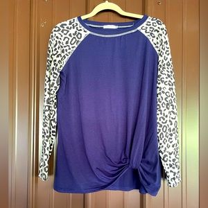 Cute Front knot raglan with leopard print sleeves